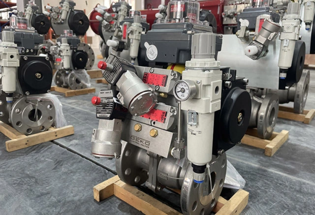 GEKO - Double solenoid valve configuration zero leakage cut off ball valve with both SIS and DCS system applicated in high-risk chemical environments
